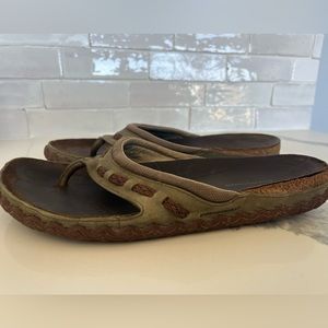 Patagonia leather flip flops, Mens 9, good condition with very little wear